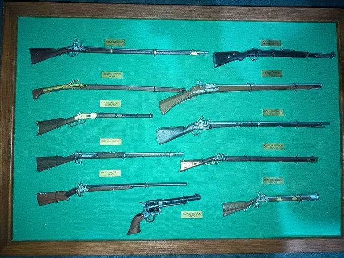 Collectie van memorabilia - 100% handgemaakte collectie, Antiek en Kunst, Antiek | Speelgoed