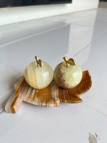 Handcrafted Himalayan Onyx Marble Fruit Set with Leaf Bowl