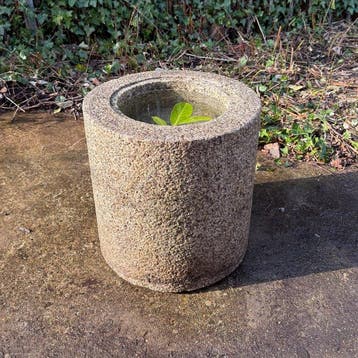 cilindrische waterbak - Graniet - Japan - Shwa periode, Antiek en Kunst
