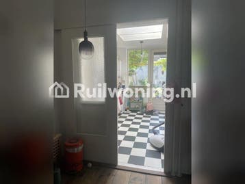 Van zuid naar noord (Maastricht, Limburg), Huizen en Kamers, Limburg