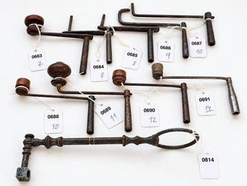 Opwindsleutels voor staande klokken of mantelklokken
