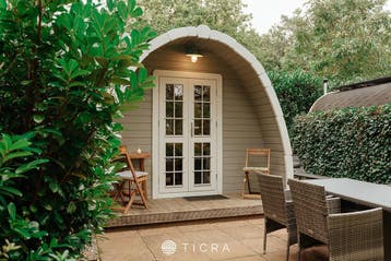 Camping pod trekkershut glamping B&B houten gastenverblijf, Huisdier toegestaan, Aan meer of rivier, Overige