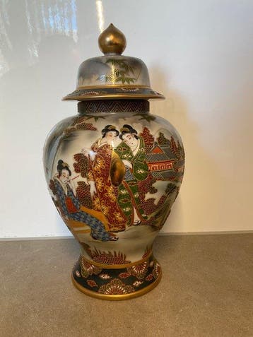 Vaas - Porselein - Japan - Zeer fijne Satsuma 34cm (Zonder