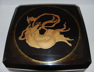 Kaga Maki-e - Doos - Hout, Urushi-lak, Gouden maki-e,
