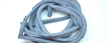Deurrubber/ Portierrubber RECHTS hoge cabine Mercedes T2 div, Ophalen of Verzenden, Nieuw, Oldtimer onderdelen