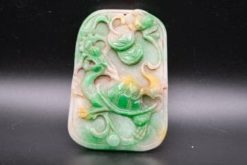 Hanger van jadeiet, Chinese gesneden jade draak Chilong -, Antiek en Kunst