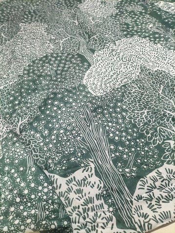 Fantastico tendone vintage dalla fantasia con alberi / made