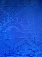 San Leucio - kostbaar meubelweefsel met damastversieringen -