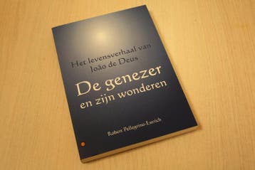 9789048413560 . Titel:  De genezer en zijn wonderen, Verzenden, Nieuw