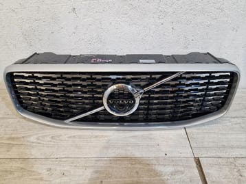 Volvo XC60 II R Design voorbumper grille, Verzenden, Gebruikt