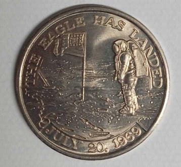 NASA Vluchtig metaal uit Apollo 11-medallion - 1960-1970