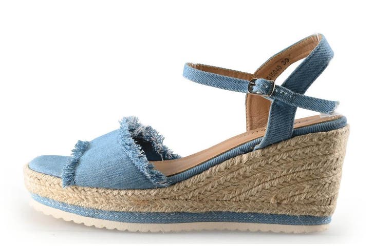 Ella Cruz Sleehakken in maat 39 Blauw, Kleding | Dames, Schoenen, Blauw, Zo goed als nieuw, Schoenen met hoge hakken, Verzenden