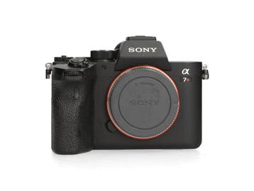 Sony A7R IV - <63.000 kliks - 1 jaar garantie, Ophalen of Verzenden, Zo goed als nieuw, Sony