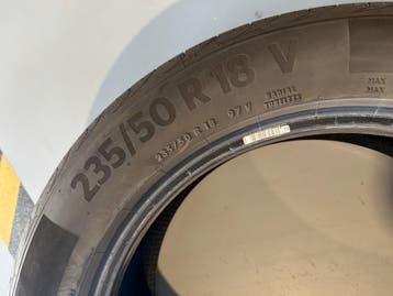 CONTINENTAL 235/50 R18 ZOMERBANDEN TE KOOP, Auto-onderdelen, Ophalen, 18 inch, Gebruikt, 235 mm