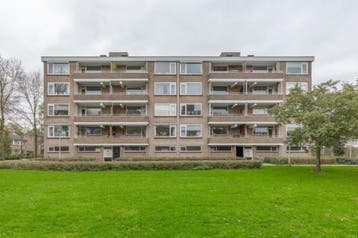 Te Huur 4 Kamer Appartement J.J. van Deinselaan In Enschede, Huizen en Kamers, Direct bij eigenaar, Overijssel, Enschede, Appartement