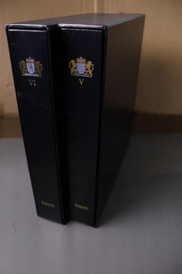 Nederland 2000/2010 - 2 Lege DAVO LX voordrukalbums deel, Gestempeld