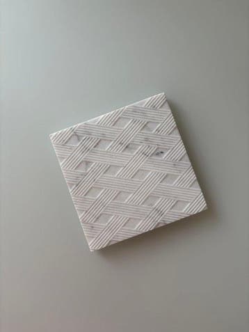 Formaminima - Onderzetter - Calacatta marmer, Antiek en Kunst