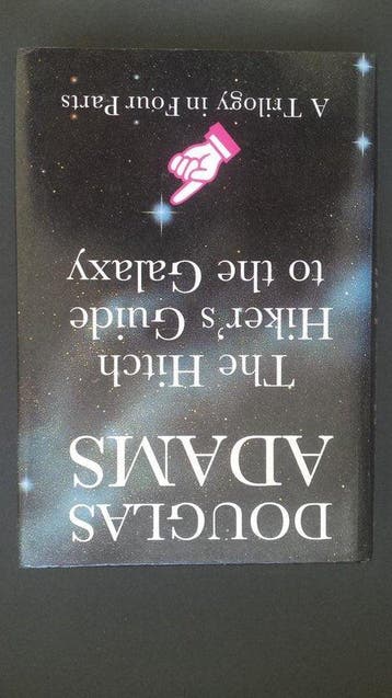 HITCH HIKERS GUIDE TO GALAXY - Adams, Verzenden, Gelezen