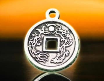 6 x Metalen bedeltje van een Chinese geluksmunt, antiek z..., Ophalen of Verzenden, Nieuw, Bedel