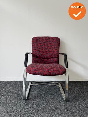 Slede Vergaderstoel - Rode geblokte stoffering - Met een chr, Vergader- of Presentatieruimte, Ophalen of Verzenden, Gebruikt, Stoel