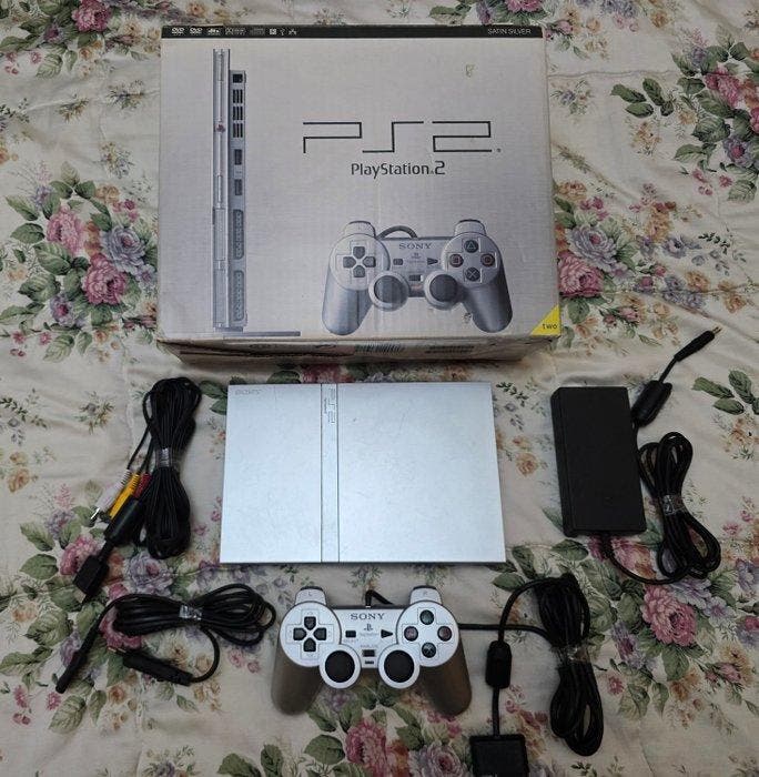 Sony - PlayStation 2 Slim (Satin Silver) - PlayStation 2, Spelcomputers en Games, Spelcomputers | Overige Accessoires