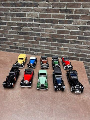 Solido 1:43 - Modelauto (10), Hobby en Vrije tijd, Nieuw