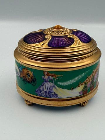 Boîte à musique “Cendrillon” – Franklin Mint – Porcelaine