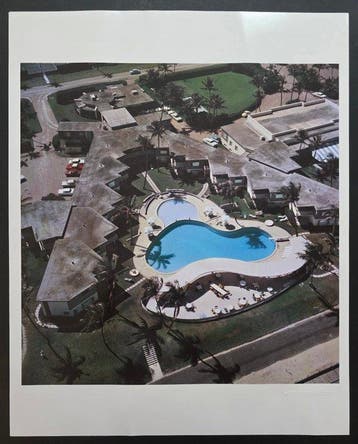 Slim Aarons (1916–2006) - Hilton Pool Bar Acapulco,, Nieuw