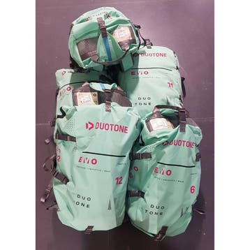 Duotone Evo 2025 kite only - 10 m², Gebruikt, Twintip, 10 m², Ophalen of Verzenden