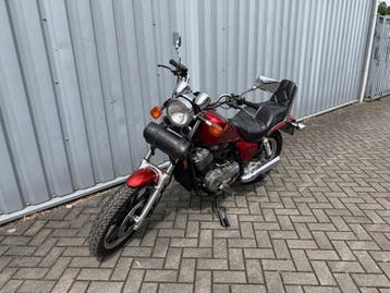 Online veiling: Honda, VT 500C, Org. Lakwerk motorfiets, Motoren