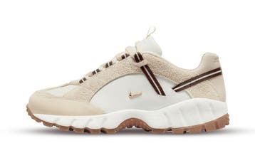Nike Air Humara LX Jacquemus Beige (W), Kleding | Dames, Schoenen, Nieuw
