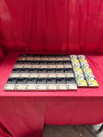 Sony Grote partij 34 vintage videocassettes – 28x Sony HG