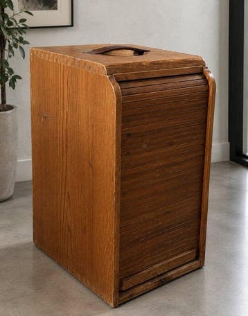 Kabinet - Eik, Vurenhout - Klassieke houten tambourkast