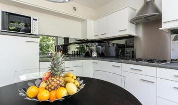 Te Huur 2 Kamer Appartement Heiloostraat In Den Haag, Huizen en Kamers, Den Haag, Den Haag, Direct bij eigenaar, Appartement