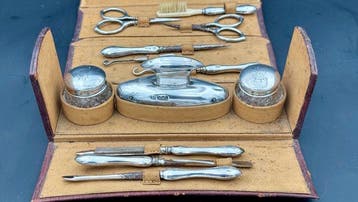 Reisset met toiletartikelen (13) - .925 zilver - Engels,