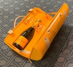 Veuve Cliquot - Brut Bottle + 2 Glasses — Iconic Yellow, Nieuw