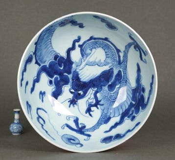 Kangxi (1662-1722) - Kom - Continuous Large Dragon Chasing