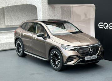 NZG 1:18 - Modelauto - Mercedes-Benz EQE SUV, Nieuw