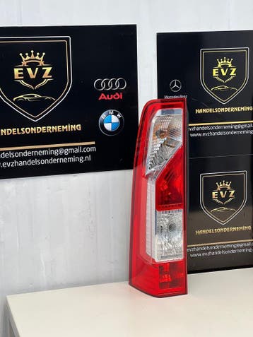 Opel Movano achterlicht set rechts en links bj.2020, Gebruikt, Opel