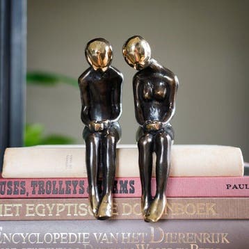 sculptuur, NO RESERVE PRICE - Sitting Couple Sculpture - 15