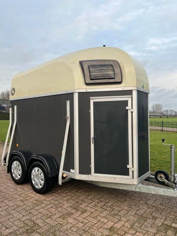 Prachtige Blomert 1,5 paards! 2014!, Ophalen, Zo goed als nieuw, 1½-paards trailer