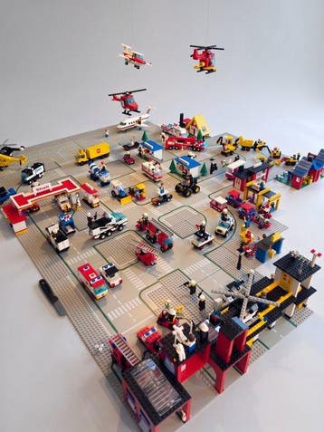 Lego Winkel display - Classic Town - Huge Vintage LEGO Town, Nieuw