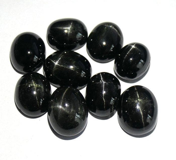 Diopside Noir Black Star 100% natuurlijk Cabochon- 9.53 g -, Verzamelen, Mineralen en Fossielen