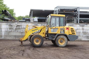 Veiling: Wiellader Komatsu WA 75-3 Diesel 2002, Ophalen, Wiellader of Shovel