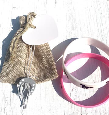 Jute giftbag + hoefijzer gelukspoppetje, 2 armbanden + kaart, Verzenden, Nieuw, Overige soorten