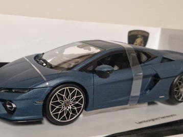 Bburago 1:18 - Modelauto - Lamborghini - Roekeloos, Nieuw