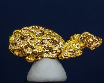 Gekristalliseerd goudklompje “De Walvis”- 0.76 g - (1), Verzamelen, Mineralen en Fossielen