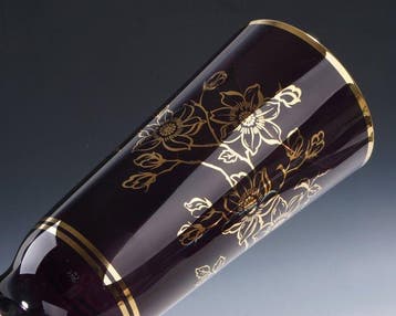 Vaas - Gouden bloemen op ametistglas • Bohemen, Nový Bor, Antiek en Kunst