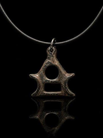 Middeleeuwen / Vikingertijd Brons Opengewerkt amulet-hanger