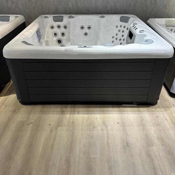 Riptide RSP 230-1spa, Tuin en Terras, Bubbelbaden en Hottubs, Vast, Nieuw